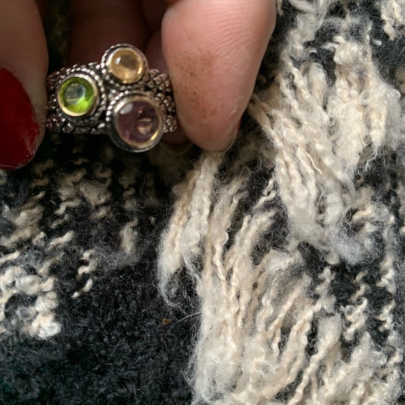 Sterling Silver Unique & Stylish Ring 💍 Size 8 NWOT - Picture 5 of 6